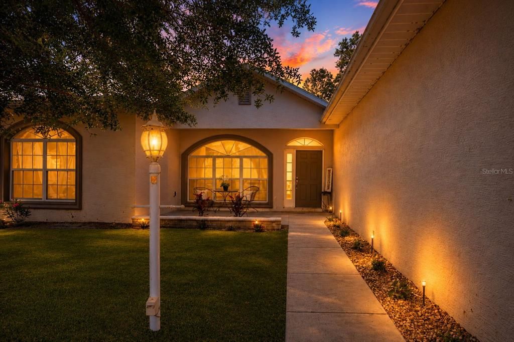 For Sale: $339,900 (3 beds, 2 baths, 1610 Square Feet)