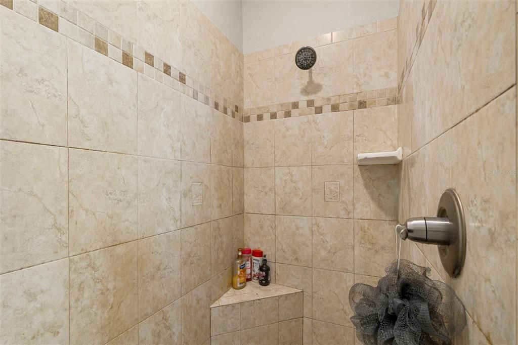 For Sale: $339,900 (3 beds, 2 baths, 1610 Square Feet)