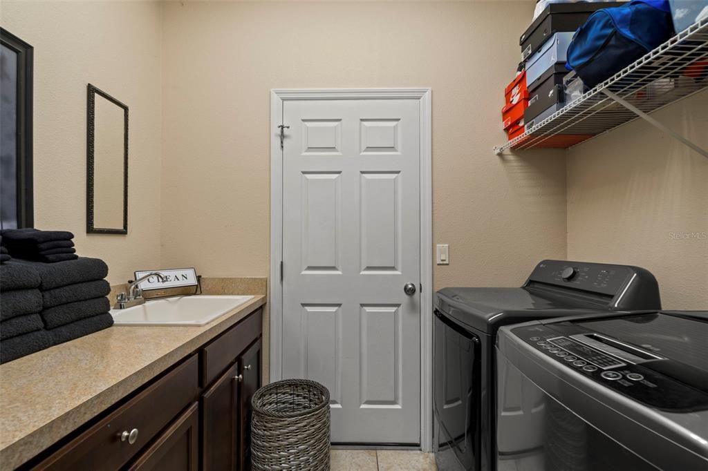 For Sale: $339,900 (3 beds, 2 baths, 1610 Square Feet)
