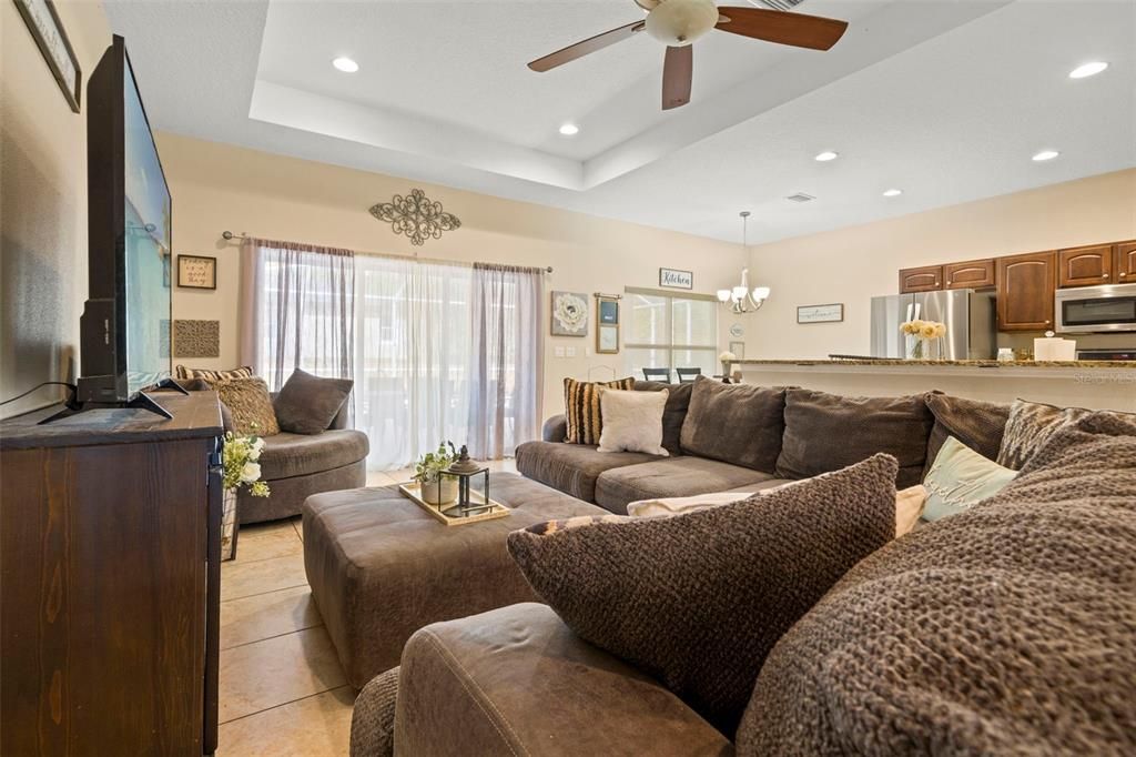 For Sale: $339,900 (3 beds, 2 baths, 1610 Square Feet)