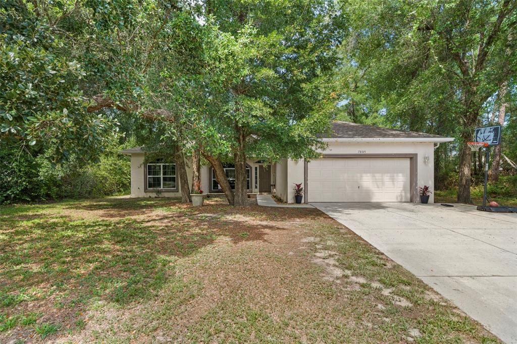 For Sale: $339,900 (3 beds, 2 baths, 1610 Square Feet)