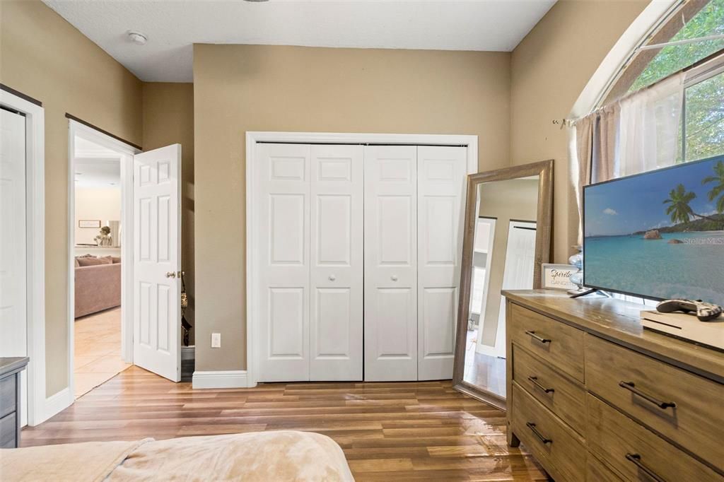 For Sale: $339,900 (3 beds, 2 baths, 1610 Square Feet)