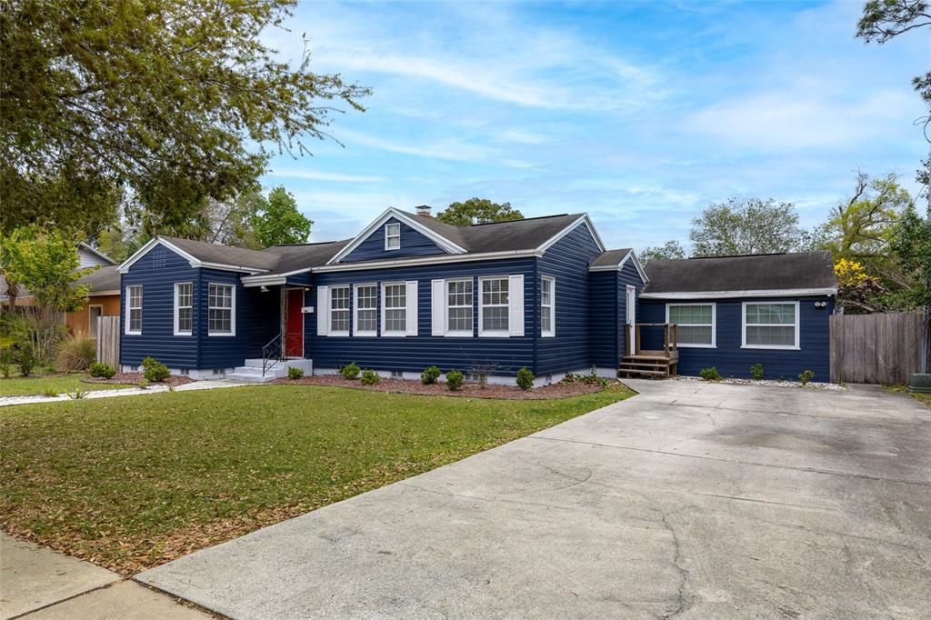 For Rent: $2,800 (3 beds, 2 baths, 1440 Square Feet)