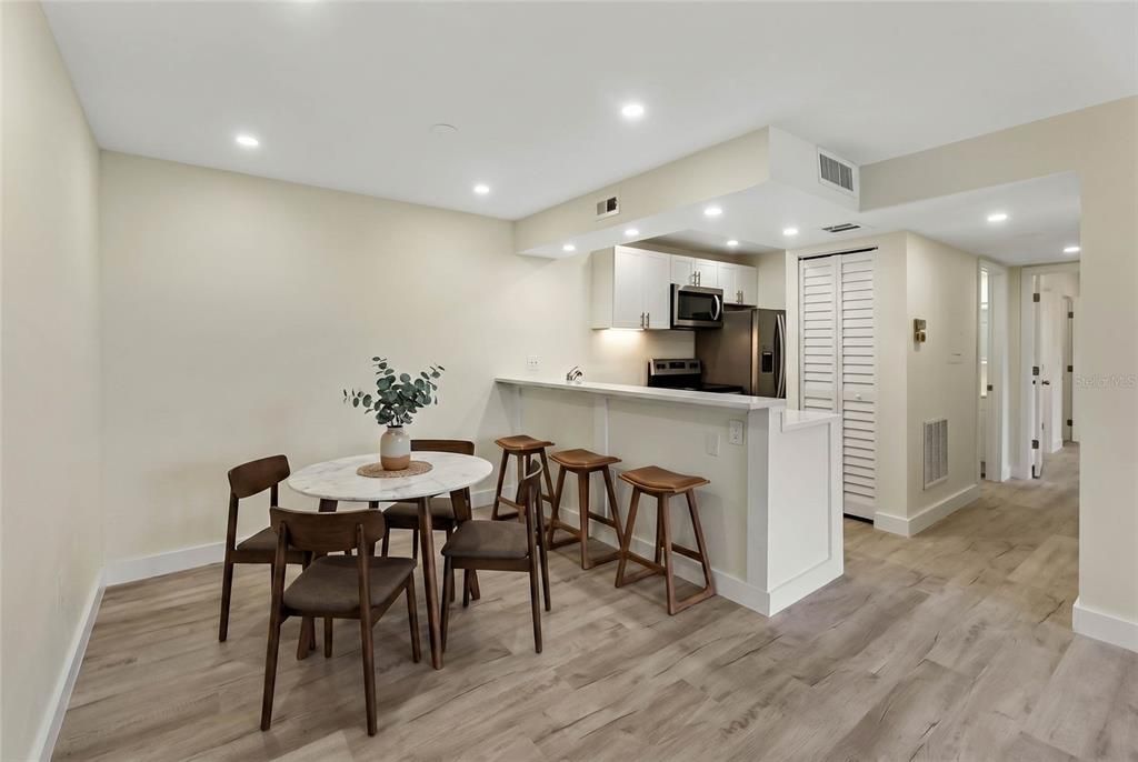En Venta: $195,000 (2 camas, 2 baños, 964 Pies cuadrados)