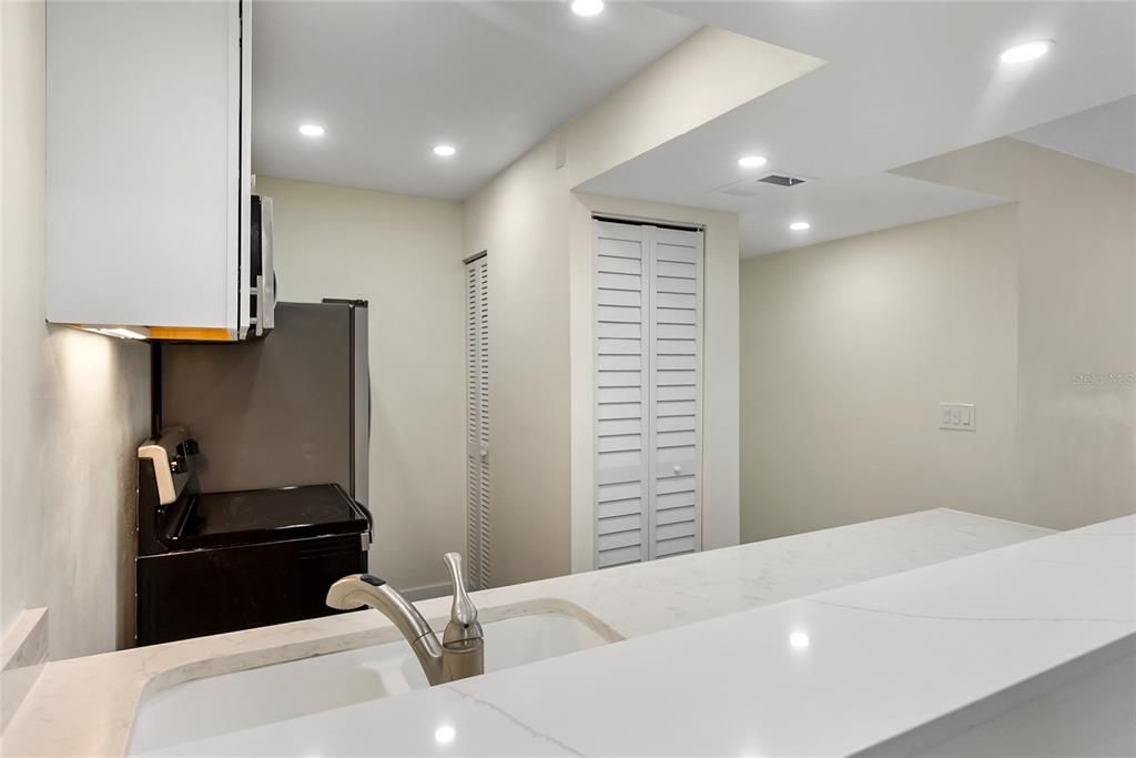 En Venta: $195,000 (2 camas, 2 baños, 964 Pies cuadrados)
