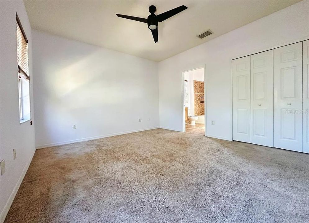 For Rent: $3,200 (4 beds, 3 baths, 2804 Square Feet)