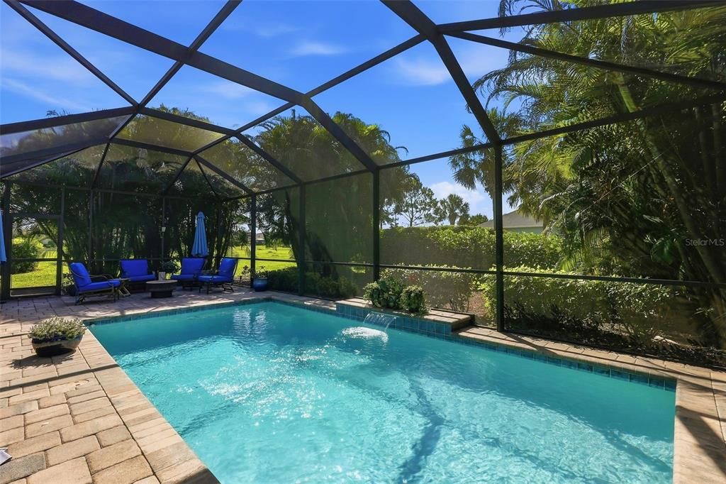 Activo con contrato: $579,000 (3 camas, 2 baños, 2222 Pies cuadrados)