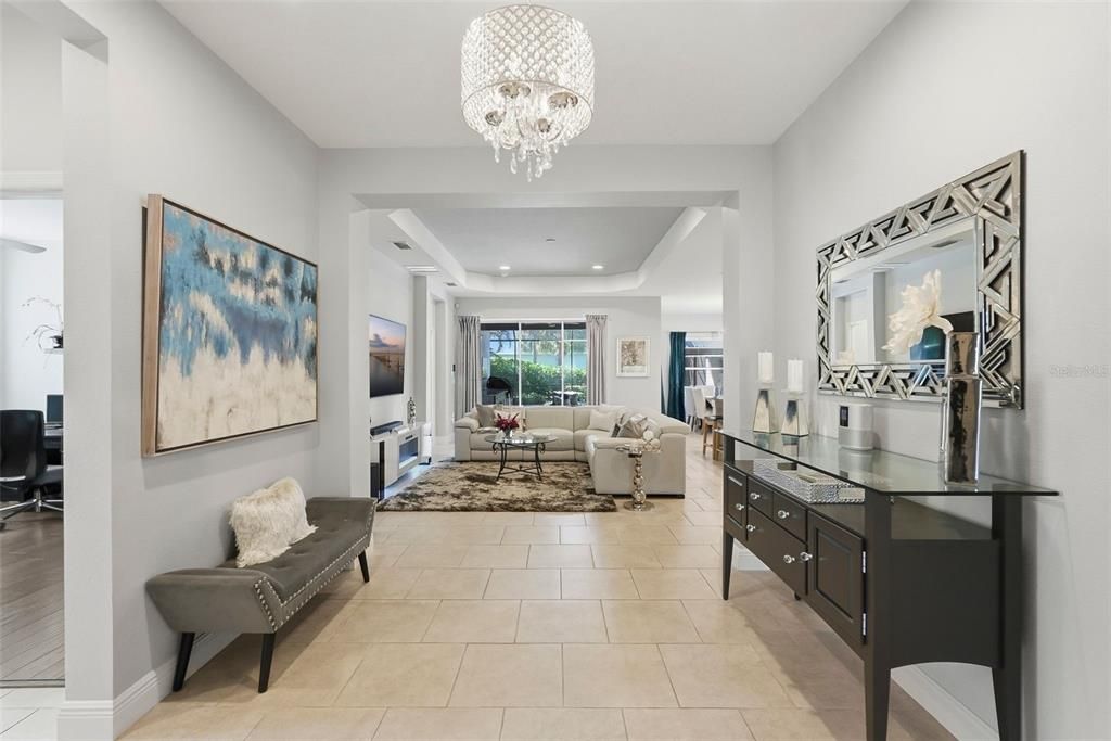 Activo con contrato: $579,000 (3 camas, 2 baños, 2222 Pies cuadrados)