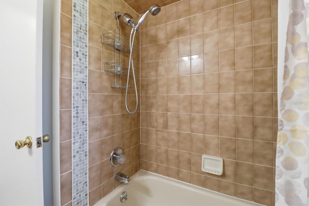 En Venta: $230,000 (2 camas, 2 baños, 1222 Pies cuadrados)