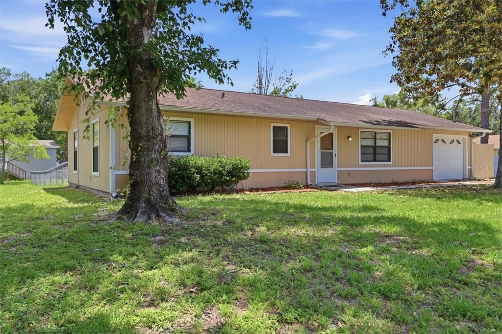En Venta: $230,000 (2 camas, 2 baños, 1222 Pies cuadrados)