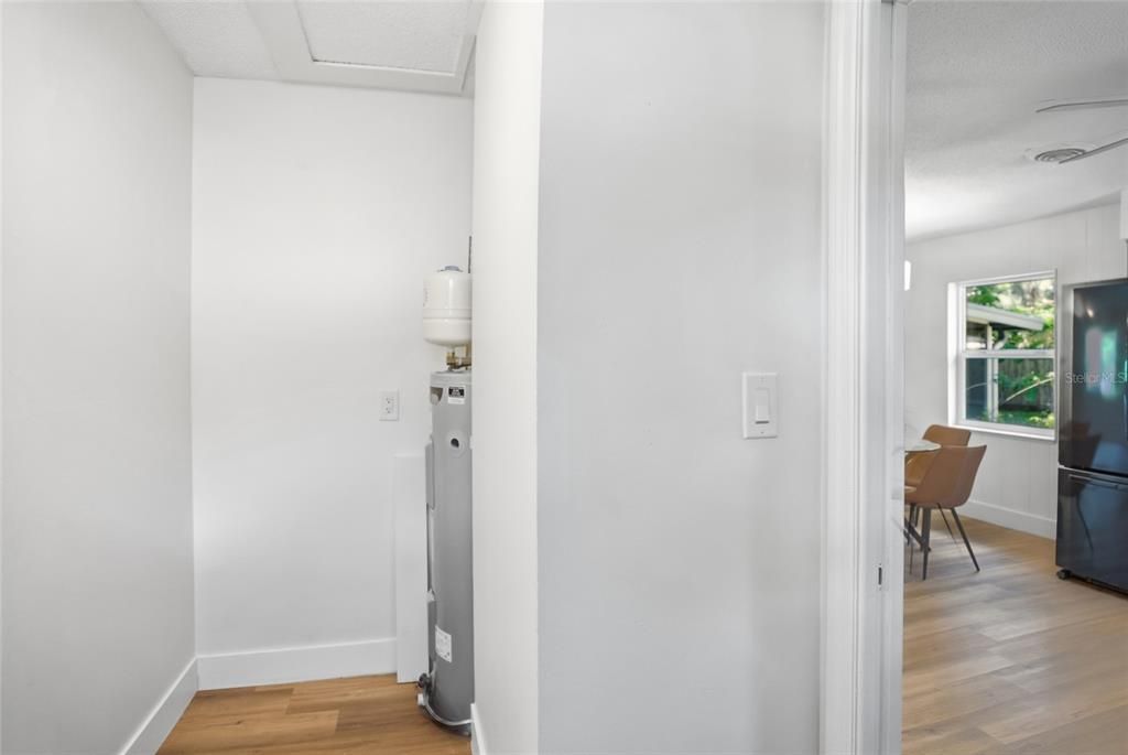 Active With Contract: $249,000 (3 beds, 2 baths, 1696 Square Feet)