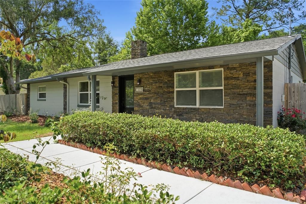 Active With Contract: $249,000 (3 beds, 2 baths, 1696 Square Feet)