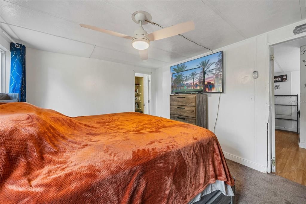 For Sale: $175,000 (3 beds, 2 baths, 1358 Square Feet)