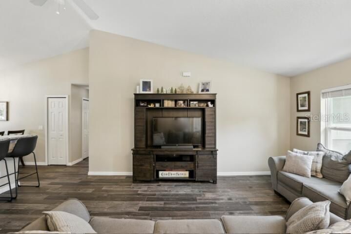 For Sale: $650,000 (4 beds, 2 baths, 1510 Square Feet)