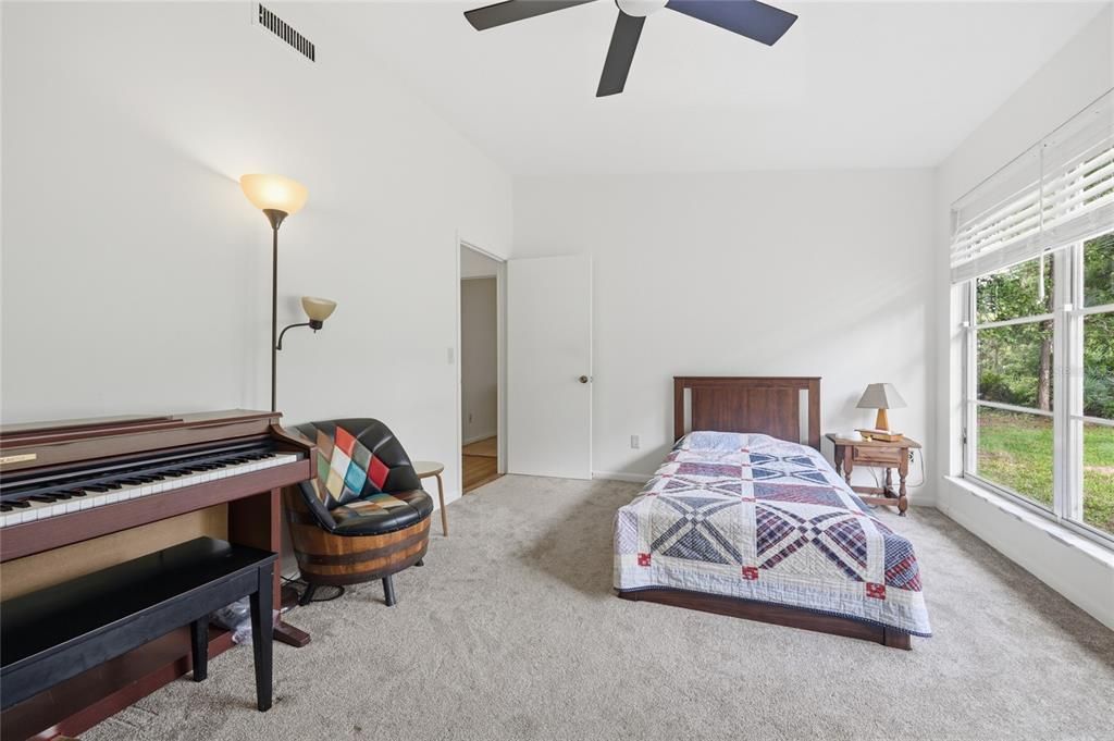 На продажу: $575,000 (4 спален, 2 ванн, 3021 Квадратных фут)
