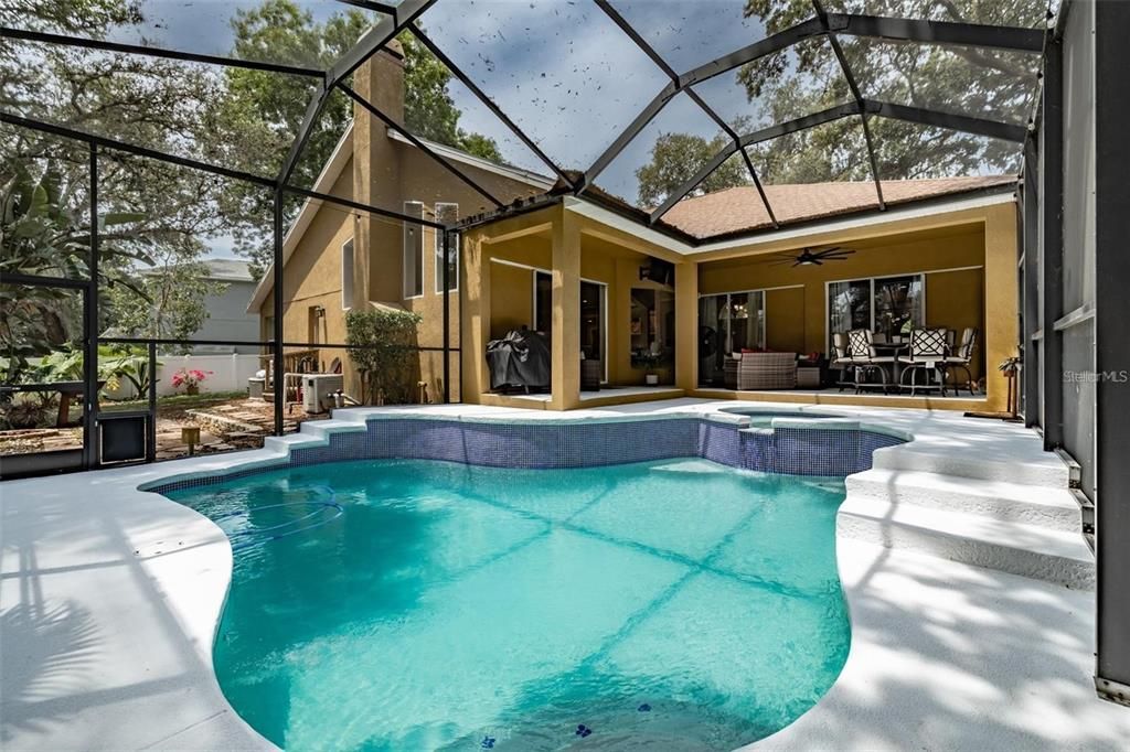 En Venta: $649,900 (4 camas, 3 baños, 2640 Pies cuadrados)