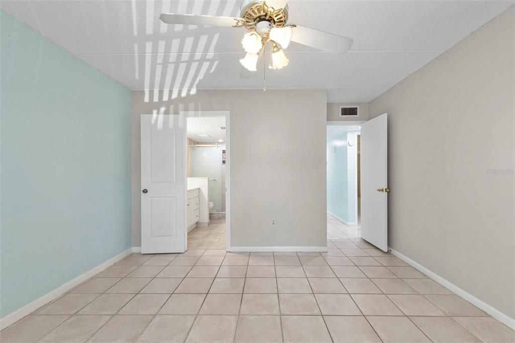 For Sale: $195,000 (3 beds, 2 baths, 1176 Square Feet)