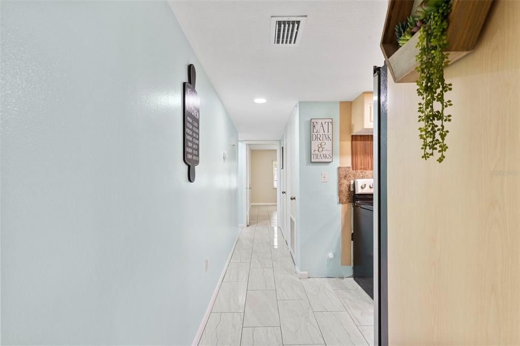 For Sale: $195,000 (3 beds, 2 baths, 1176 Square Feet)
