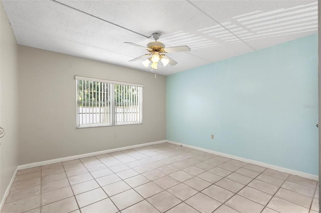 For Sale: $195,000 (3 beds, 2 baths, 1176 Square Feet)