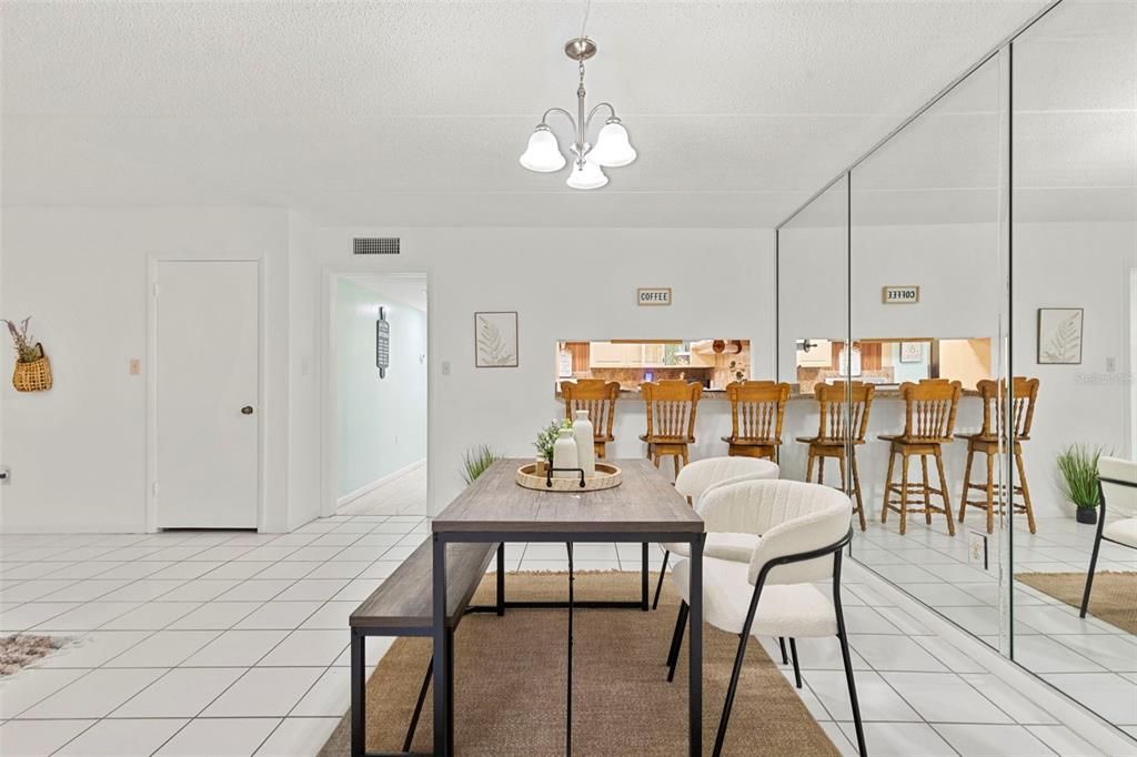 For Sale: $195,000 (3 beds, 2 baths, 1176 Square Feet)