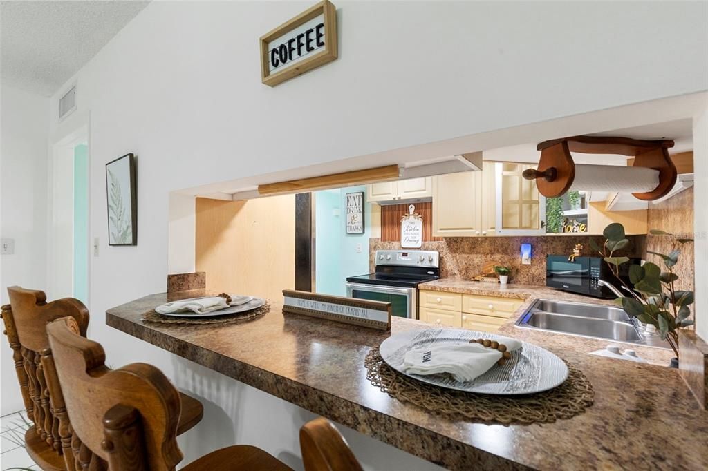 For Sale: $195,000 (3 beds, 2 baths, 1176 Square Feet)