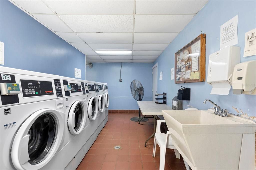 For Sale: $195,000 (3 beds, 2 baths, 1176 Square Feet)