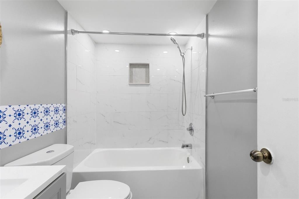 For Sale: $195,000 (3 beds, 2 baths, 1176 Square Feet)