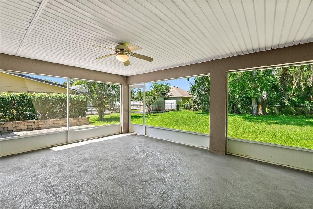 For Sale: $375,000 (3 beds, 2 baths, 2046 Square Feet)