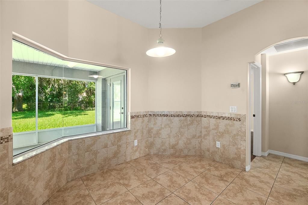 For Sale: $375,000 (3 beds, 2 baths, 2046 Square Feet)
