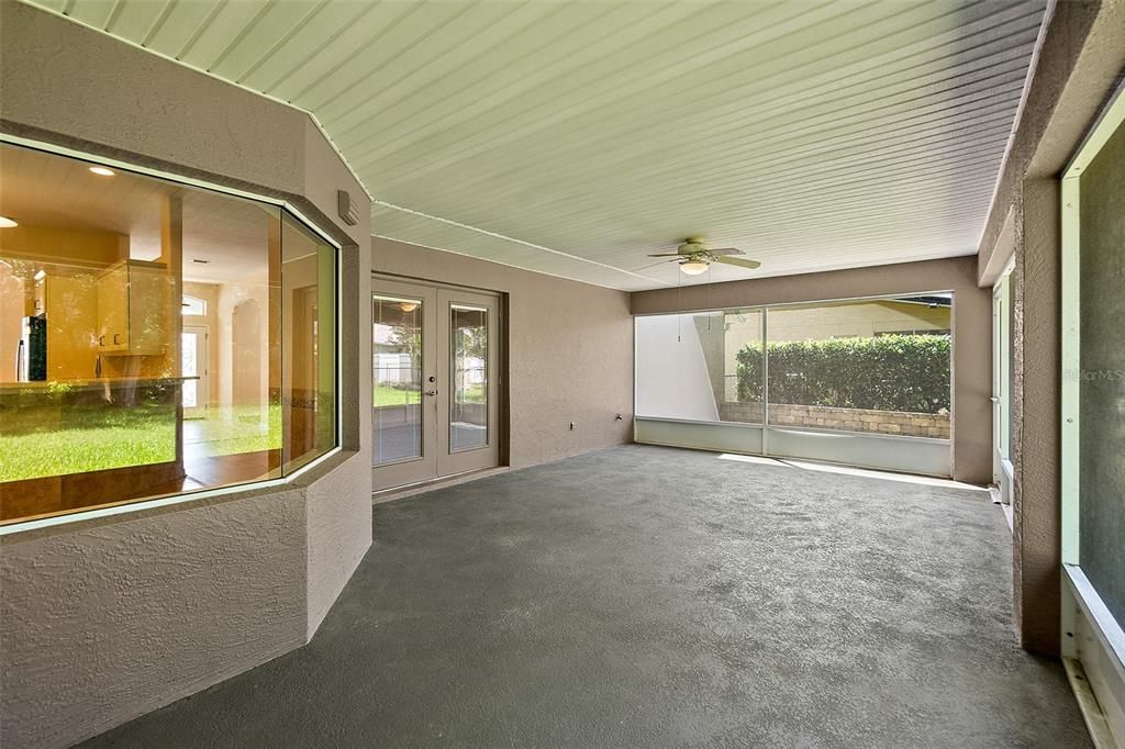 For Sale: $375,000 (3 beds, 2 baths, 2046 Square Feet)