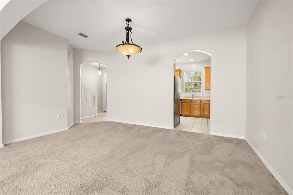 For Rent: $1,950 (3 beds, 2 baths, 1708 Square Feet)