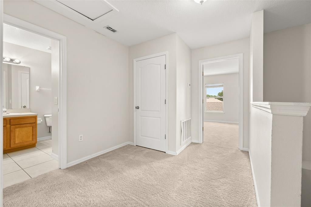 For Rent: $1,950 (3 beds, 2 baths, 1708 Square Feet)