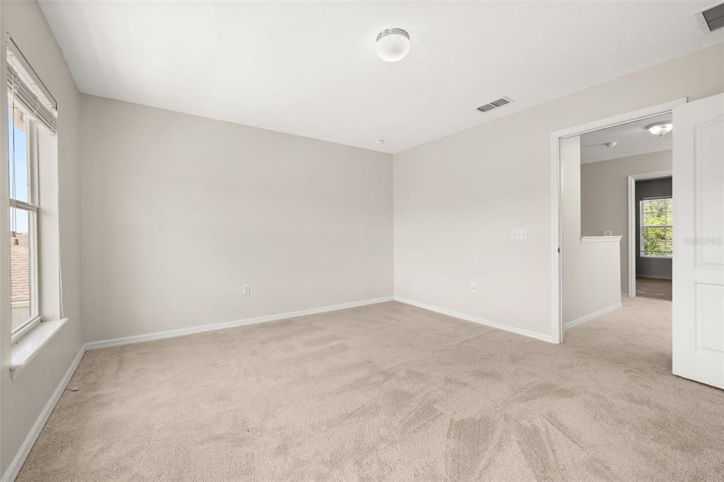 For Rent: $1,950 (3 beds, 2 baths, 1708 Square Feet)