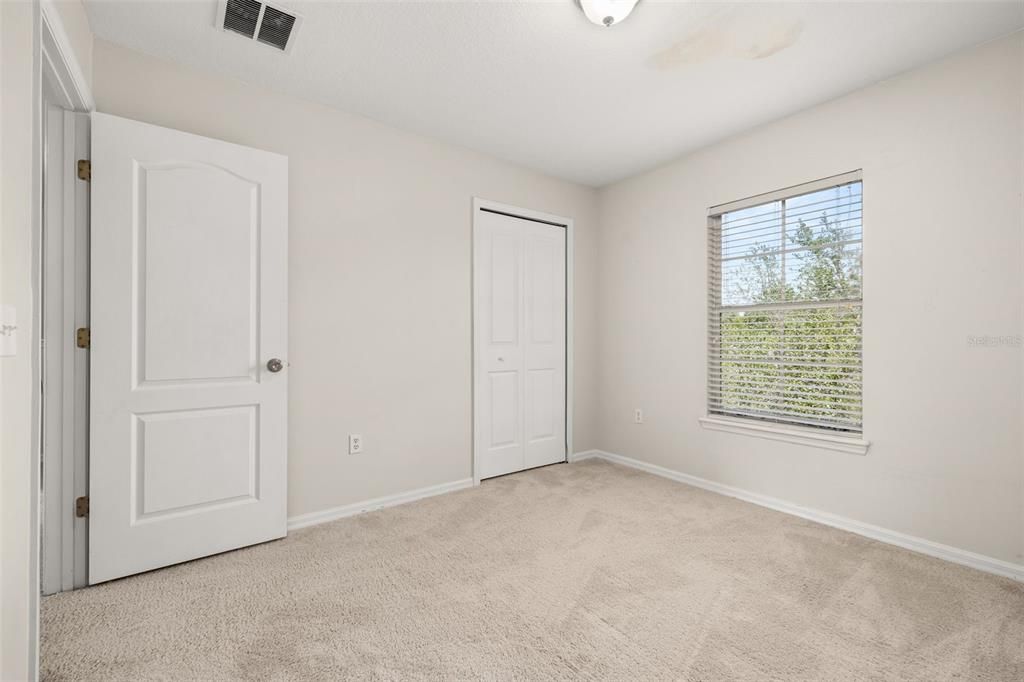 For Rent: $1,950 (3 beds, 2 baths, 1708 Square Feet)