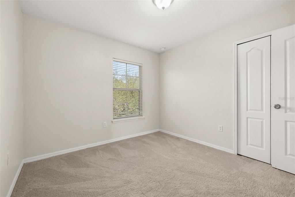 For Rent: $1,950 (3 beds, 2 baths, 1708 Square Feet)