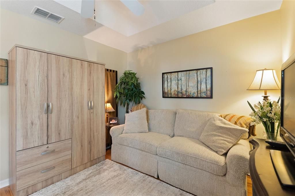 For Sale: $335,000 (2 beds, 2 baths, 1799 Square Feet)