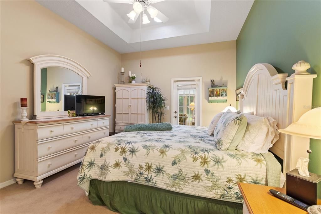 For Sale: $335,000 (2 beds, 2 baths, 1799 Square Feet)