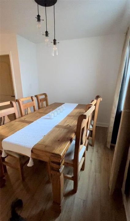 For Sale: $275,000 (2 beds, 2 baths, 1024 Square Feet)