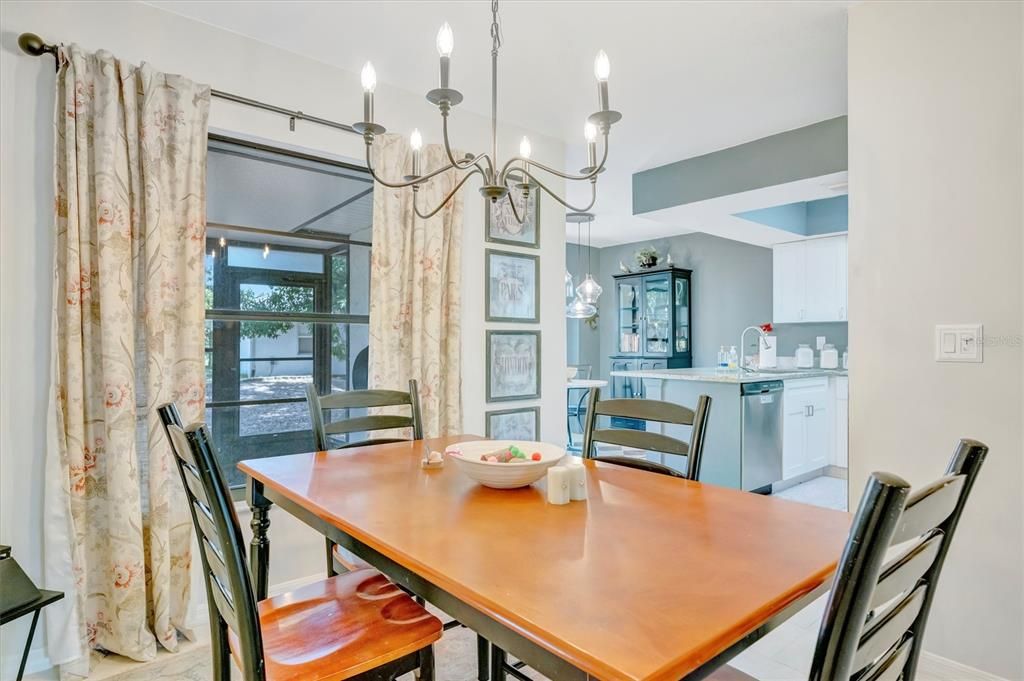 En Venta: $375,000 (3 camas, 2 baños, 1373 Pies cuadrados)