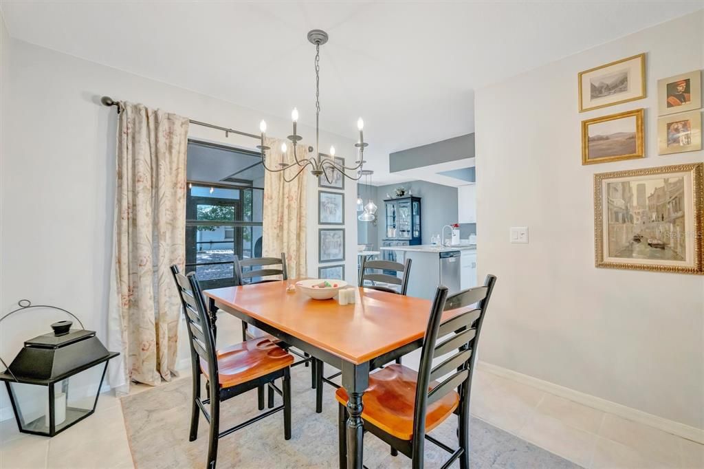En Venta: $375,000 (3 camas, 2 baños, 1373 Pies cuadrados)