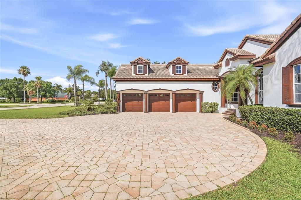 For Sale: $1,299,000 (3 beds, 3 baths, 3624 Square Feet)