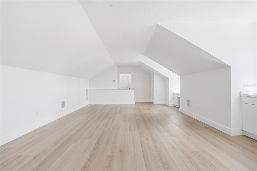 For Sale: $1,299,000 (3 beds, 3 baths, 3624 Square Feet)