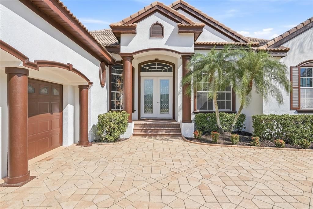 For Sale: $1,299,000 (3 beds, 3 baths, 3624 Square Feet)