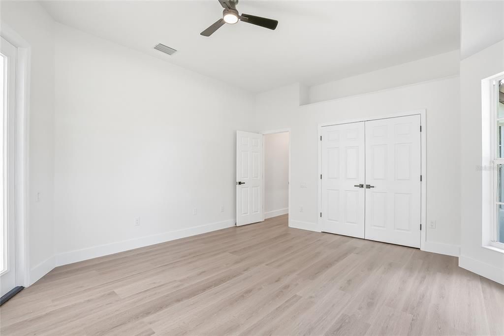 For Sale: $1,299,000 (3 beds, 3 baths, 3624 Square Feet)