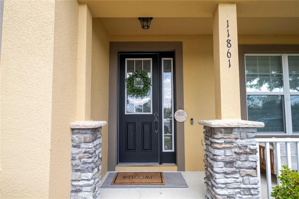 For Sale: $475,000 (3 beds, 2 baths, 1600 Square Feet)