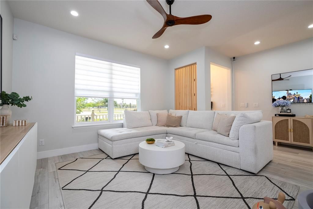 For Sale: $475,000 (3 beds, 2 baths, 1600 Square Feet)