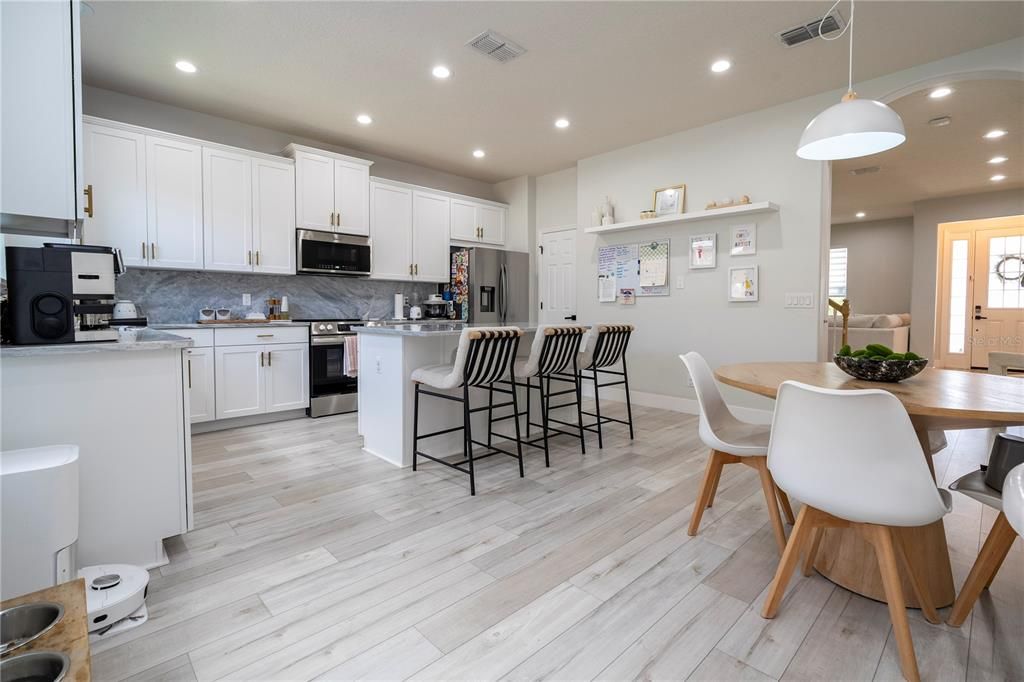 For Sale: $475,000 (3 beds, 2 baths, 1600 Square Feet)