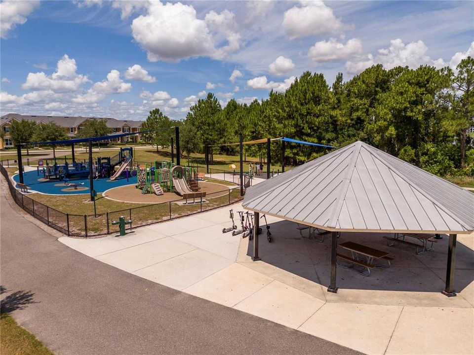 For Sale: $475,000 (3 beds, 2 baths, 1600 Square Feet)
