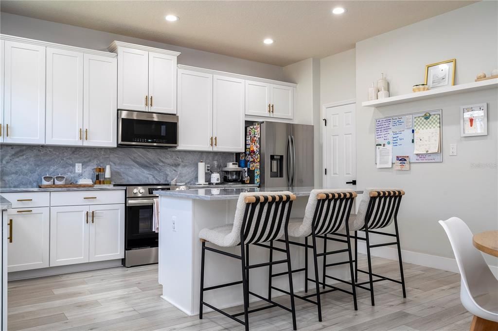 For Sale: $475,000 (3 beds, 2 baths, 1600 Square Feet)