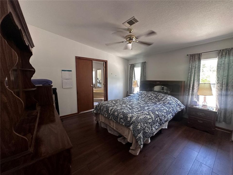 For Sale: $295,000 (3 beds, 2 baths, 1772 Square Feet)
